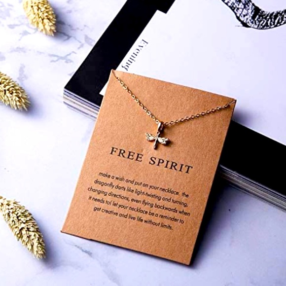Gold Dragonfly Free Spirit Beautiful Necklace NWT - Picture 3 of 3